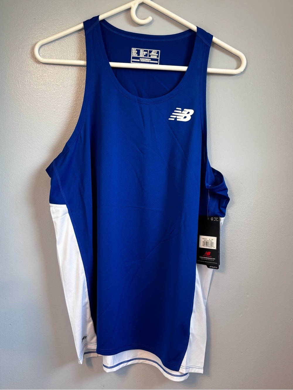 New Balance Accelerate Running Singlet Tank Royal Blue Mesh Size M. NWT